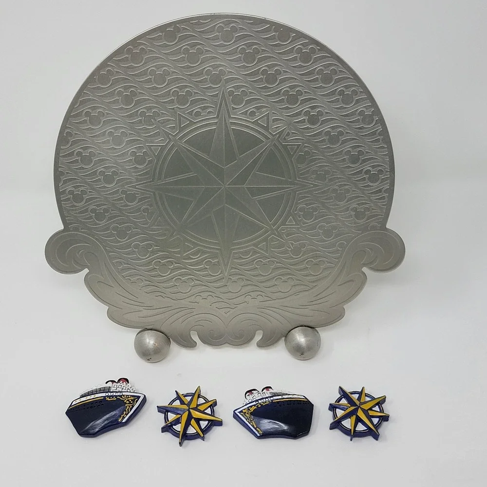 Disney Cruise Line DCL Metal Magnet Holder & Stand - Great for Photos or Notes